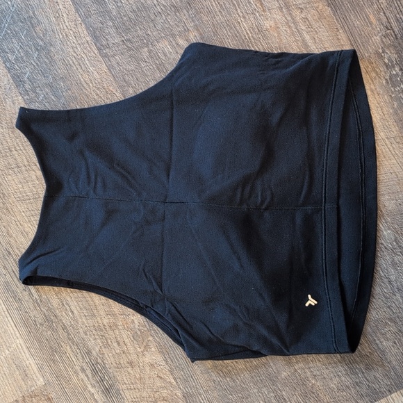 NWOT Old Navy Powerchill Workout Tank - Picture 3 of 4